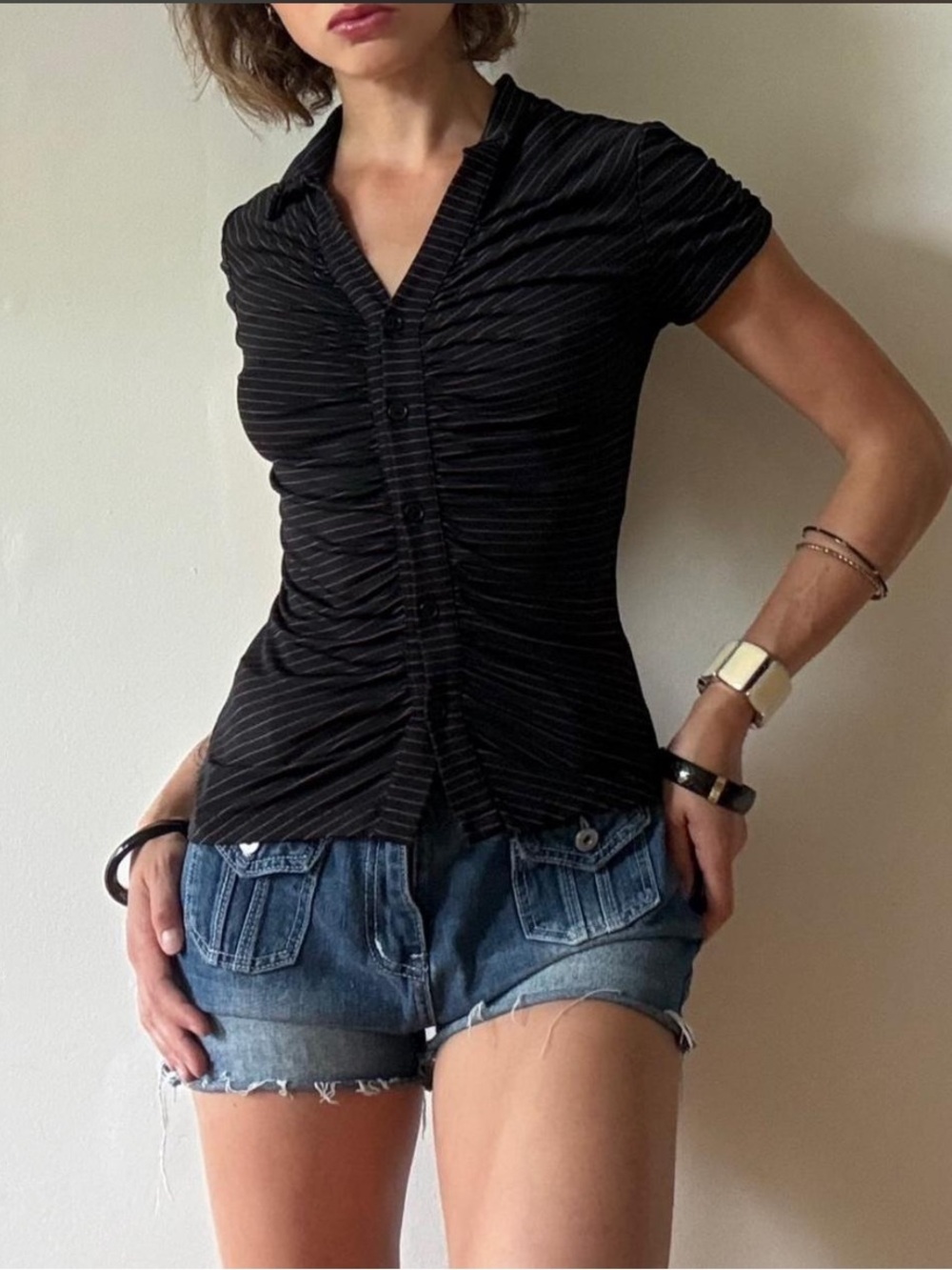 Pinstripe ruched top — Reference ( fits S)